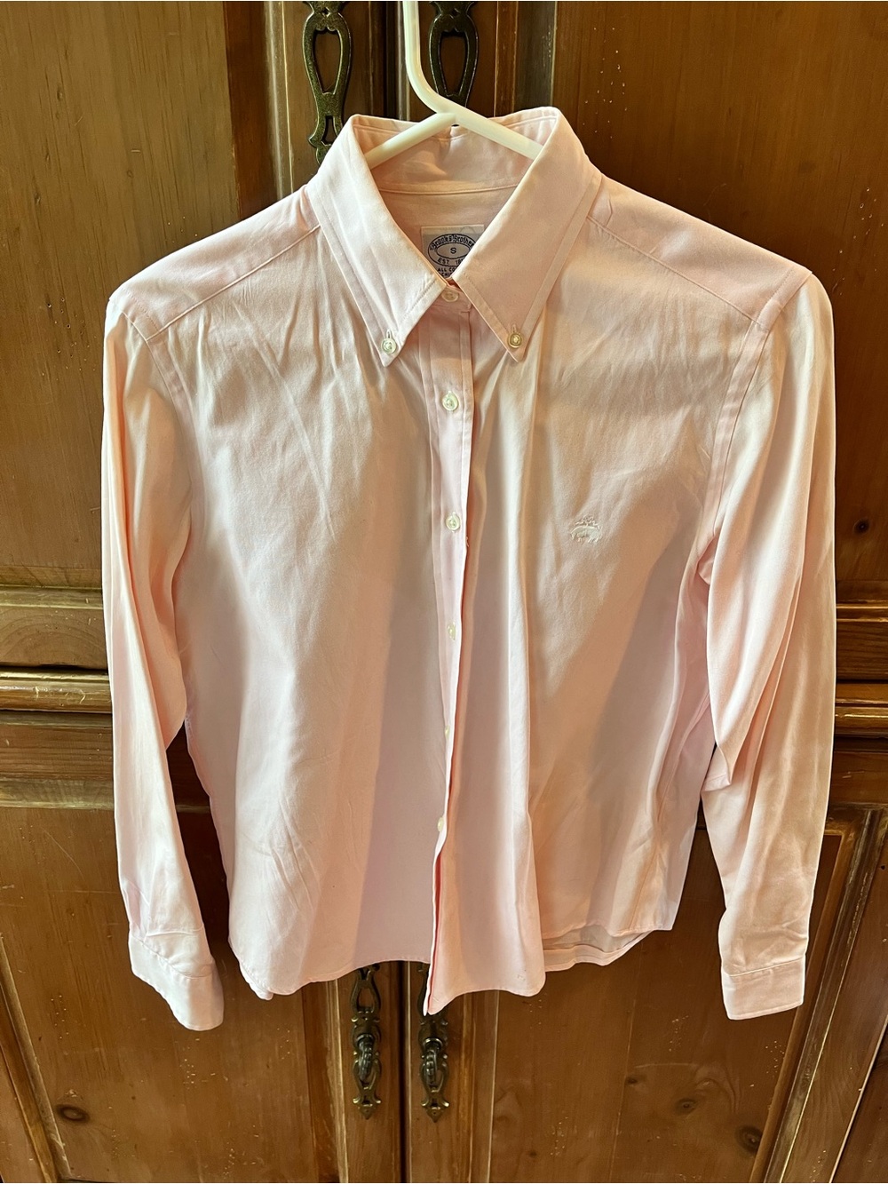BROOKS BROTHERS. PINK OXFORD CLOTH COTTON BUTTON DOWN DRESS SHIRT. SIZE SMALL.